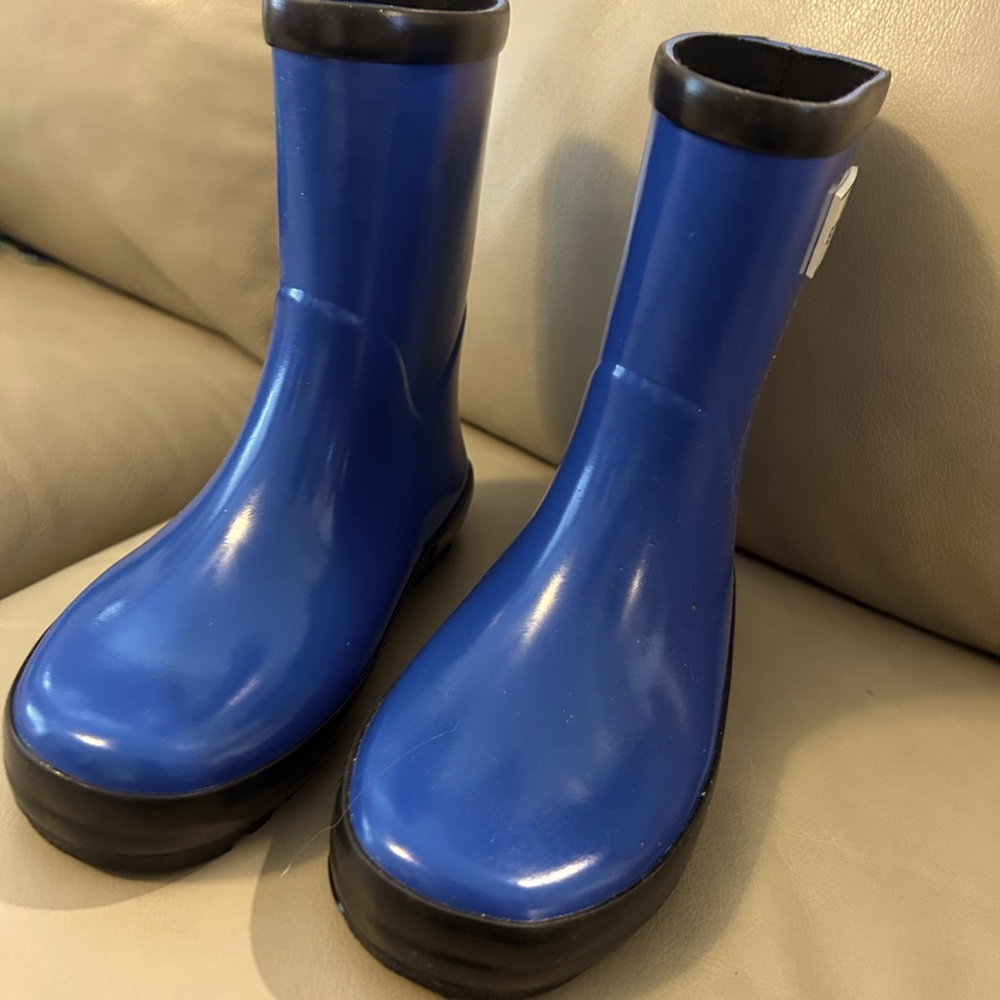 Blue toddler Stonz rain boots, like new condition